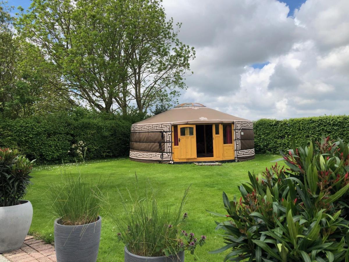 Overnachten In Een Luxe Yurt! Zonnemaire Exterior foto